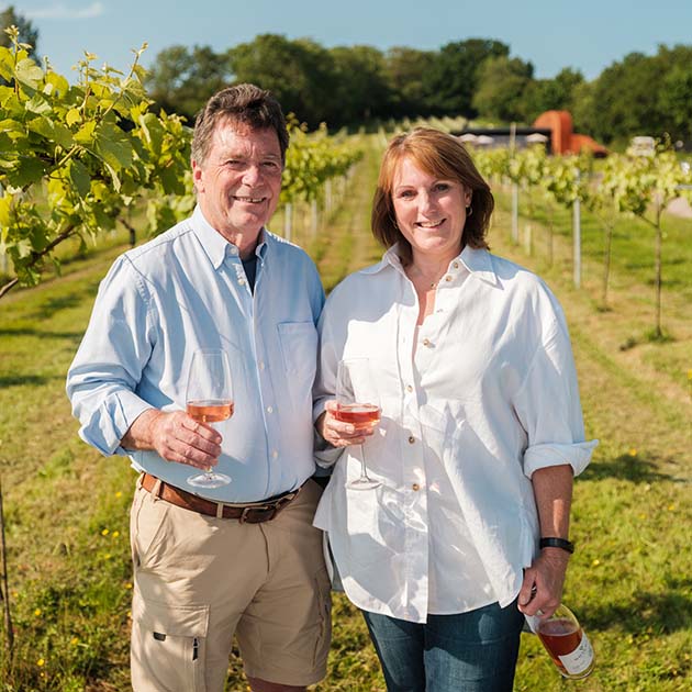david and lexa wraxall vineyard owners and custodians